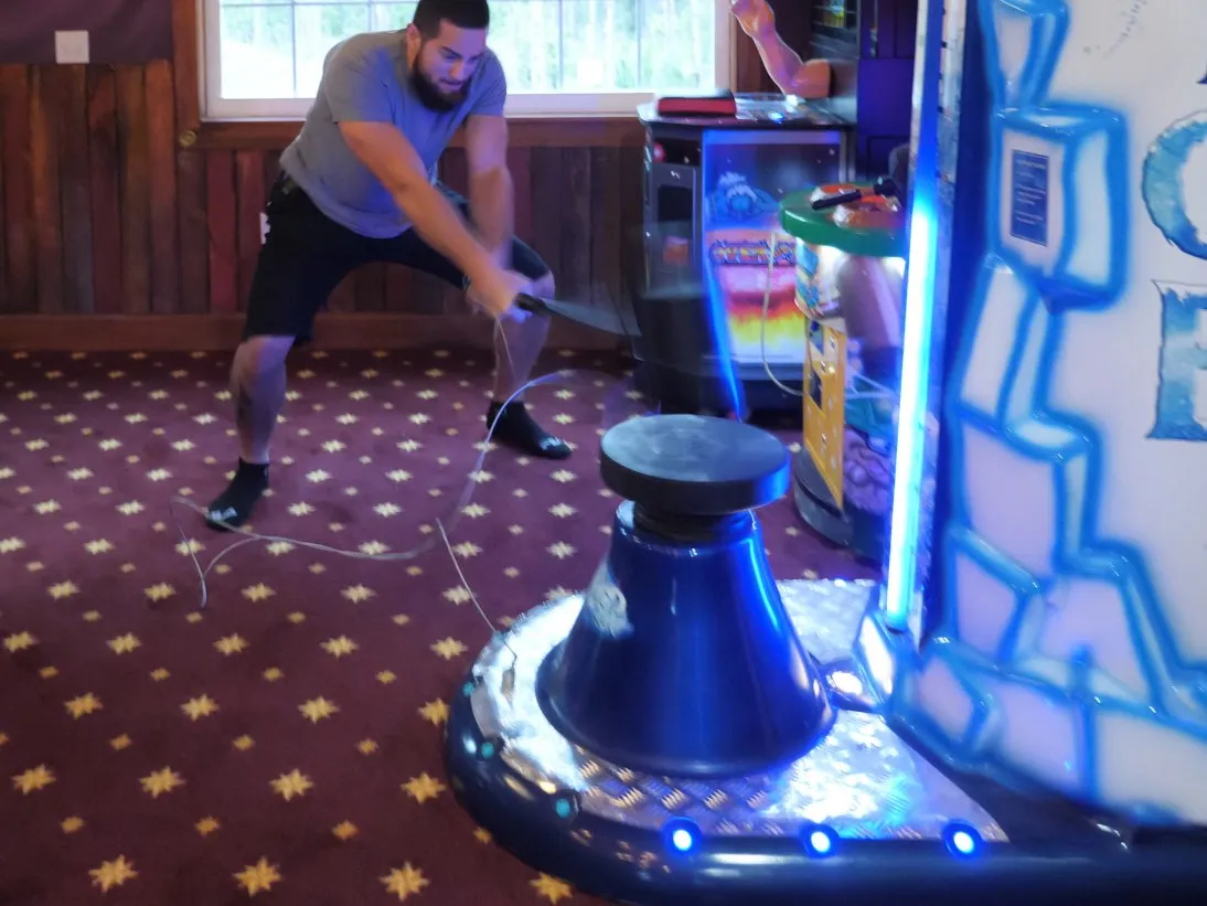 hammer strike arcade carnival game redemption machine