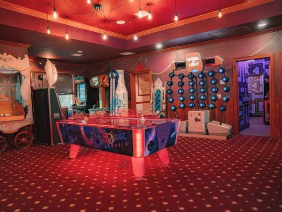 house rental near Disney World and Orlando with air hockey